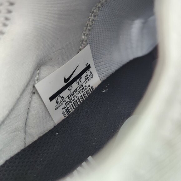 Nike Air Zoom Strong Womens size 9.5 Athletic Running Shoes - Picture 8 of 9